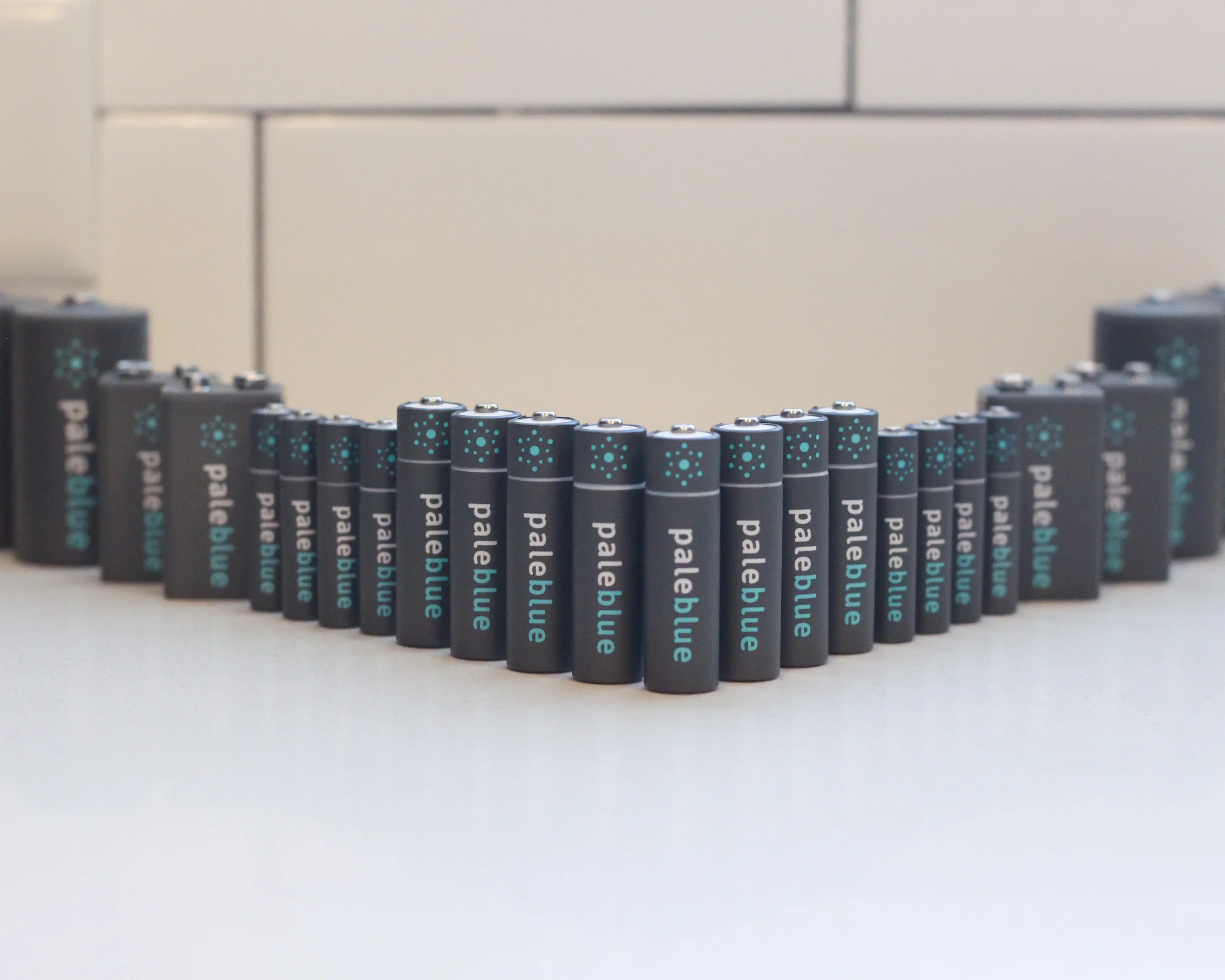AA and AAA battery arrays