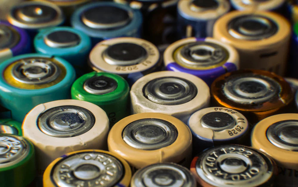 AA batteries bottoms