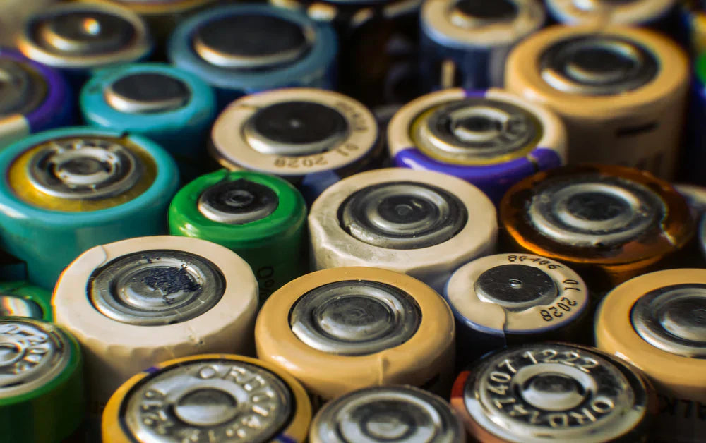 AA batteries bottoms