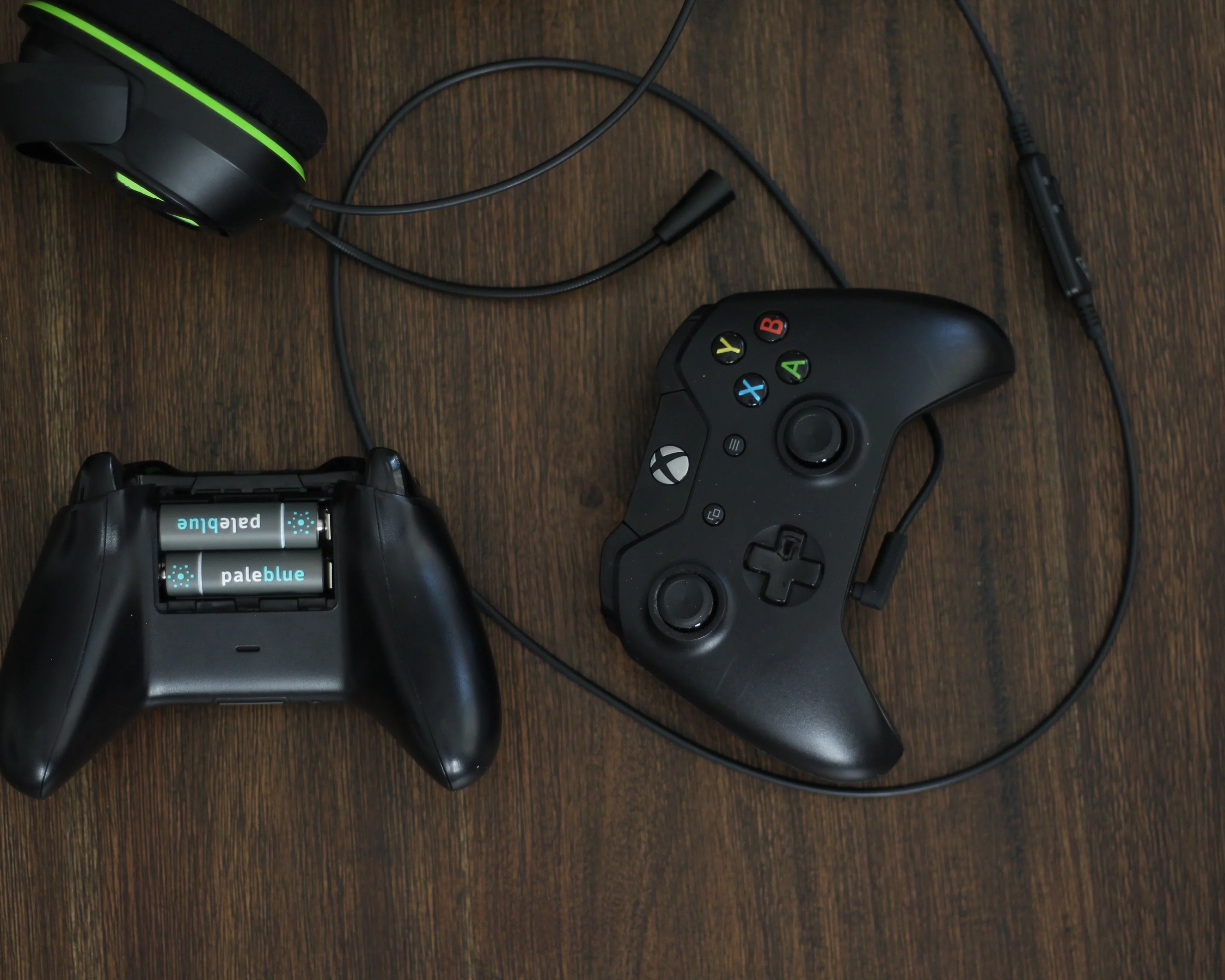 Battery powered xBox controllers